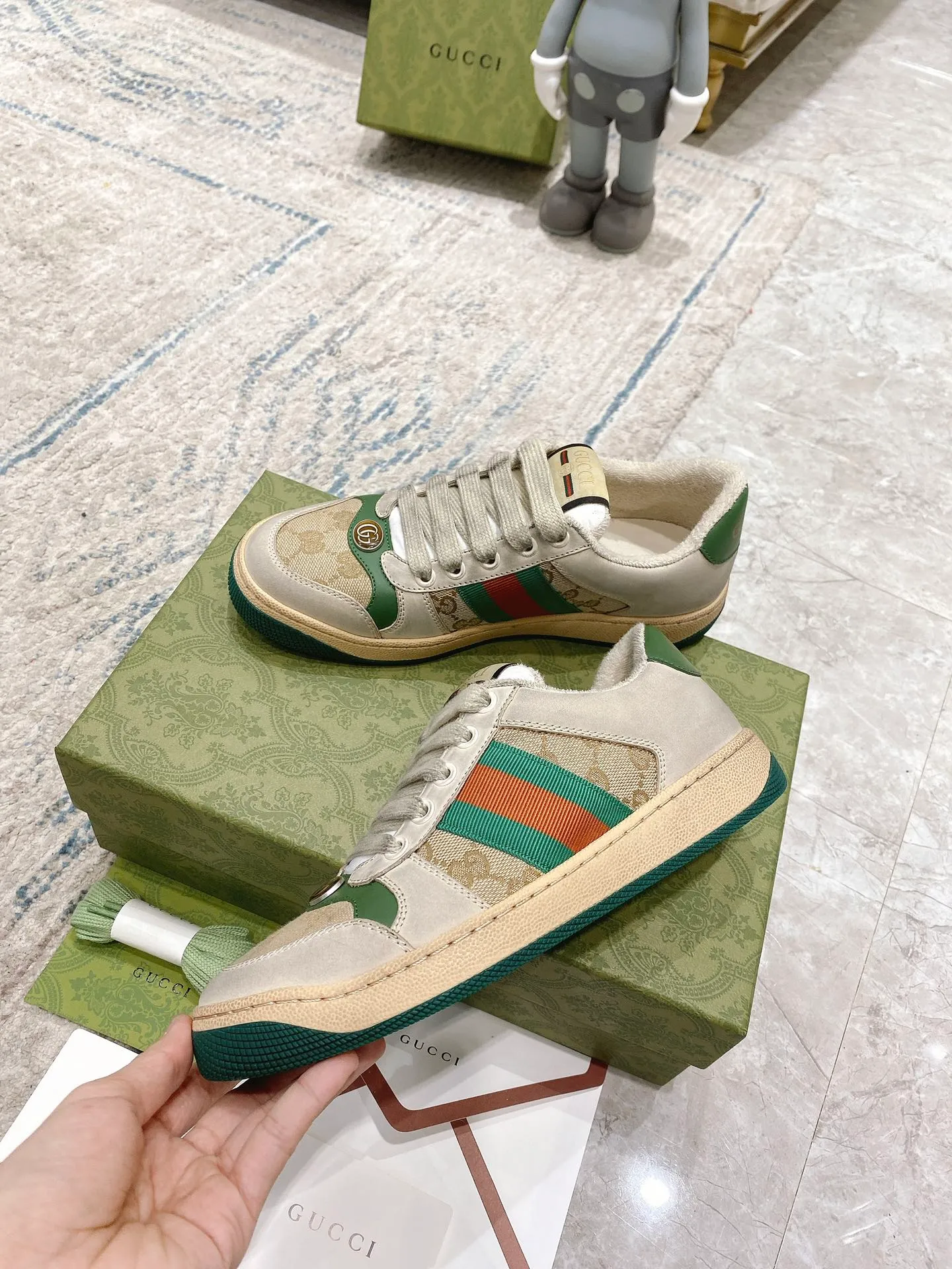 Gucci - Newly upgraded Gucci dirty shoes for couples 👫 2022 early spring new style... GG series distressed casual dirty shoes for the catwalk ⚠️⚠️ Original development and purchase level version... Metal double G crystal cylindrical logo... Gucci original pattern webbing... Exclusive color rubbed cowhide fabric, original terry cloth is delicate, soft and more comfortable and breathable, privately stamped two-color original TPU outsole (lower layer is wider, upper layer is narrower) Ready stock, matching packaging... 35-40/39-44 regular size 💰Female style 290 💰Male style 290